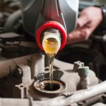 Ami a motorháztető alatt van